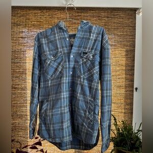 Ripcurl hooded flannel with hood and pockets.